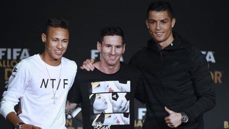 "No tengo nada que envidiar a Messi y Cristiano Ronaldo, el fútbol es un mundo falso"