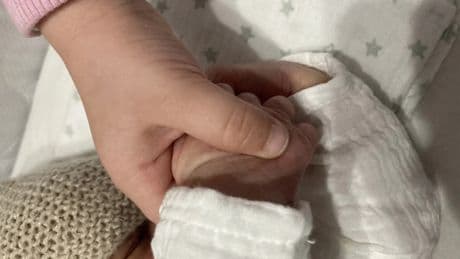 Los nombres de bebés preferidos por los padres de Navarra en 2024: se caen los vascos y vuelven los clásicos