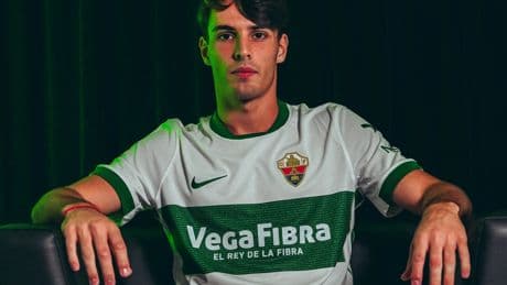 El hijo de Fernando Redondo lleva la elegancia de su juego al ascendido Elche: "Mi padre era como tres jugadores en uno"