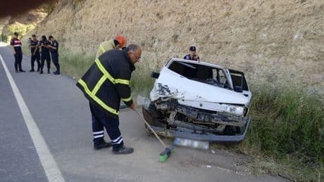 Mardin'de otomobiller çarpıştı: Aralarında çocukların da olduğu çok sayıda kişi yaralandı