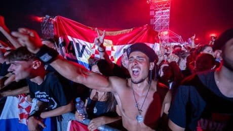 18.000 Österreicher pilgern zum Konzert eines Rechtsextremisten in Zagreb