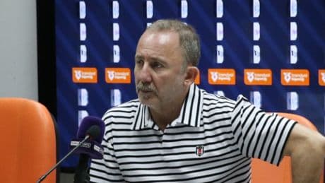 Sergen Yalçın: Futbol sadece yabancı oyuncularla oynanmıyor