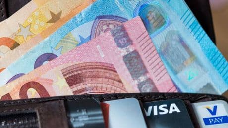 Umfrage unter Europäern: Kartenzahlung löst Bargeld als beliebtestes Zahlungsmittel ab