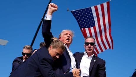 DAS soll nicht preiswürdig sein? - Riesen-Wirbel um ikonisches Trump-Foto