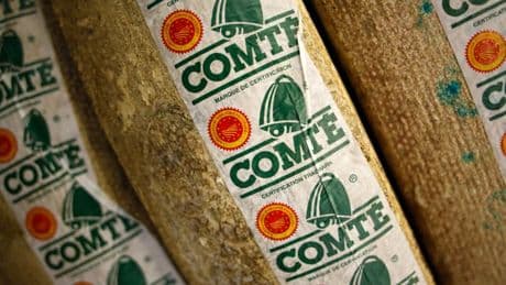 C'est le fromage AOP le plus consommé en France: pourquoi des écologistes veulent que les Français mangent moins de comté