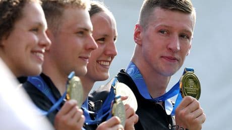 Schwimm-WM in Singapur: Vierte Goldmedaille: Wellbrock siegt auch mit der Staffel