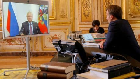 Emmanuel Macron et Vladimir Poutine se reparlent pour la première fois depuis 2022