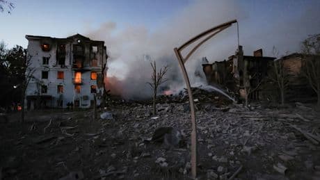 UK ‘scales back’ plans for 30,000-troop reassurance force in Ukraine