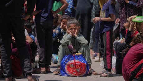 Hamás debate si aceptar la propuesta estadounidense de alto el fuego mientras Israel continúa su ofensiva en Gaza