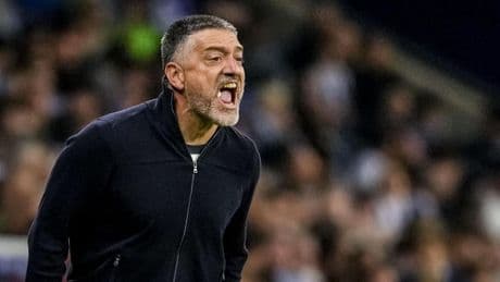 Garcia Pimienta denuncia al Sevilla
