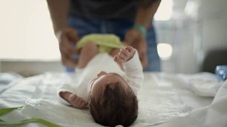 La ampliación del permiso por nacimiento genera un aluvión de consultas y reclamaciones en los despachos