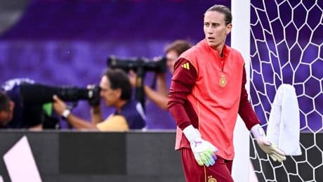 EM-Stars denken an DFB-Ende - Tritt unsere Torwart-Titanin Berger jetzt zurück?