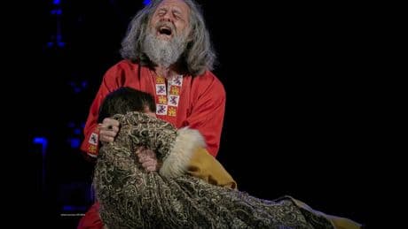 Un desfibrilador salva la vida al actor Jesús Lozano mientras representaba al rey Alfonso X en el Festival de Alcántara, Cáceres