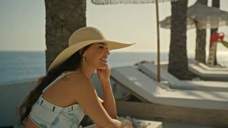 Yolanthe gaat in eigen docu-serie op Netflix demonen te lijf: ’Mijn vader was verslaafd’