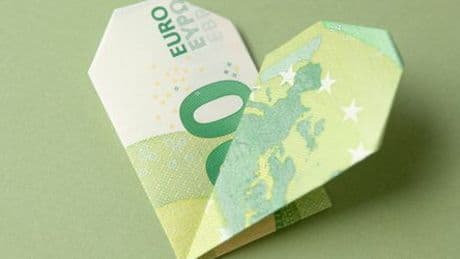 Muttertag: Ich will kein Blumenbild, sondern Geld - Meinung