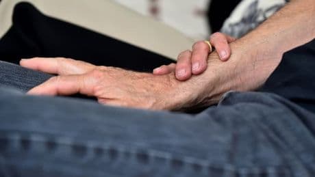 "Affection incurable", "substance létale"... Ce que contient la loi sur l'aide à mourir qui va être adoptée par les députés