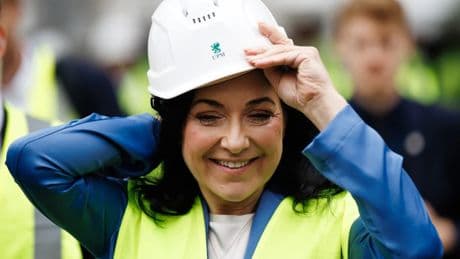 Energiewende: Wenn Ministerin Reiche auf den Unmut in der ostdeutschen Kohleregion trifft