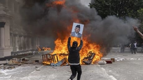 Proteste gegen Korruption: Nepals Ministerpräsident zurückgetreten
