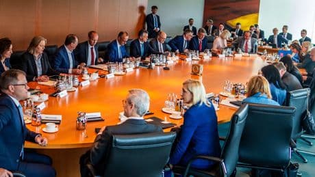 Politiker im Sprach-Check - Das sind die größten Äh-Sager im Kabinett