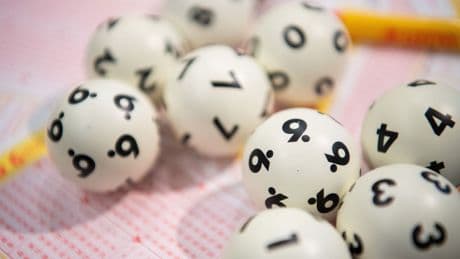 Frau gewinnt im Spiel 77 - Millionen-Gewinn im Lotto geht aufs Land