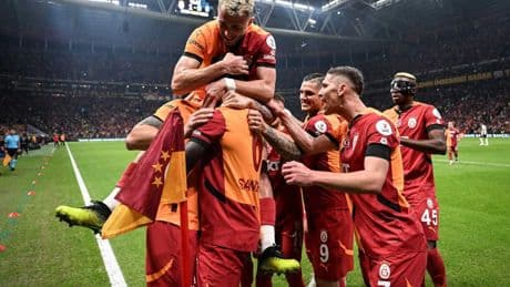 TRANSFER HABERLERİ | Galatasaray'da yıldız isim sözleşmesini yenileyecek!
