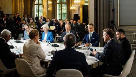 En direct, guerre en Ukraine : la visioconférence entre Donald Trump et des dirigeants européens a commencé