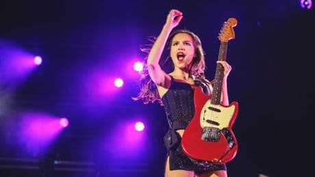 Olivia Rodrigo le echa ‘agallas’ y reclama los seis escenarios del Mad Cool