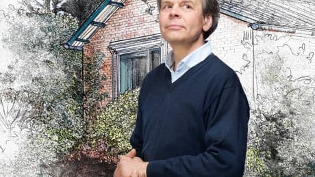 Op zichzelf wonen bevalt Kees Momma verrassend goed: ‘Het is een feest’