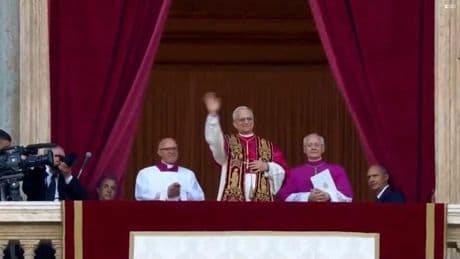 Vídeo  Así ha salido el nuevo papa León XIV tras ser elegido en cónclave