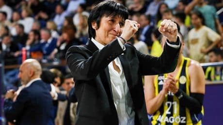 Basket : l’ex-sélectionneuse des Bleues, Valérie Garnier, n’est plus la coach de Fenerbahce