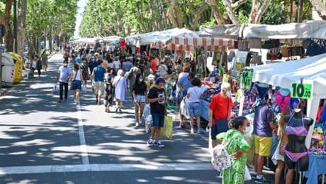 Banchi e fuochi d’artificio: torna la fiera di San Pietro a Genova. Strade chiuse e viabilità modificata alla Foce | L'elenco delle vie