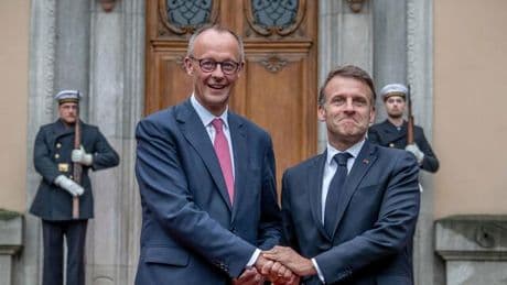 Europa: Frankreich-Krise alarmiert deutsche Wirtschaft