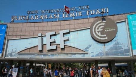 İzmir Fuarı'nda yıldızlar geçidi: 94. İEF çim konserleri programı belli oldu! İşte gün gün sanatçı listesi
