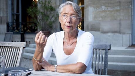 Élisabeth Borne s’attaque au tabou des quotas de filles en prépas scientifiques