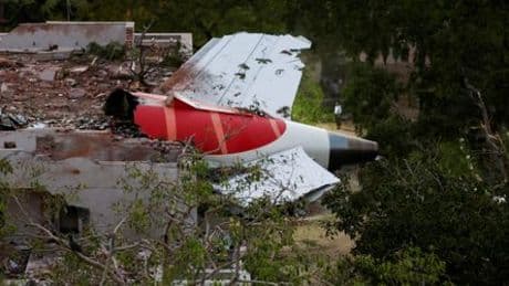 Mann überlebt Flugzeugabsturz in Indien: Wo ist der sicherst Platz im Flieger?
