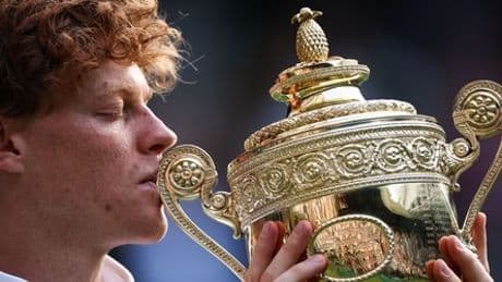 Wimbledon: »Jannik Sinner überwältigt Carlos Alcaraz mit Champagner-Tennis«