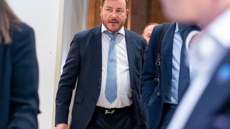 Luxusuhren und Bargeld: Neue Anklage gegen René Benko