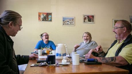 Nominiert für den "Constructive World Award": Miet-Wucher und Bürgergeld-Kürzungen: So kämpft Florian gegen die Armut