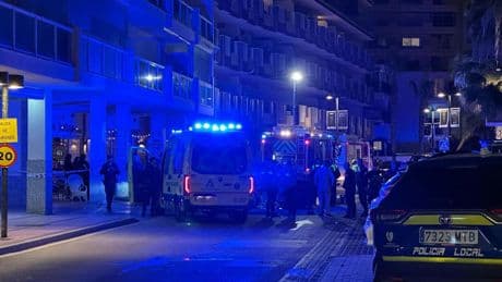 Un vehículo arrolla la terraza de una pizzería en Fuengirola: hay dos muertos y tres heridos en estado crítico