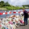 Namens de Familie: ‘Bericht in het lokale krantje komt vaak harder aan dan een stuk in AD of Telegraaf’