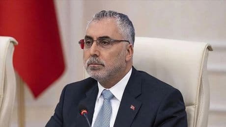 Çalışma ve Sosyal Güvenlik Bakanı Vedat Işıkhan, SABAH için yazdı: Emek varsa umut var