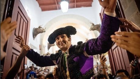 Guerra total entre Morante y Roca Rey por un quite: "Maestro, fúmate un purito despacito"