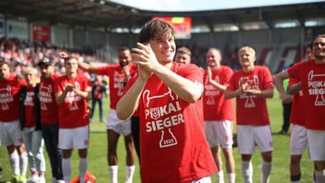 Last-Minute-Held - 19-Jähriger knallt Halle in den DFB-Pokal
