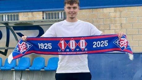 El joven Asier Hernaiz, primer fichaje del Amorebieta