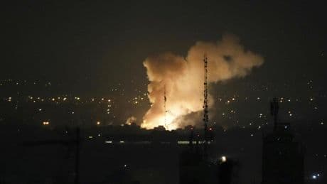 Israel reanuda los ataques contra Irán y golpea una planta nuclear