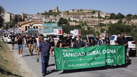 Sobreexplotados y mal pagados:  las causas por las que los médicos de la España vaciada exigen su propio Estatuto Marco