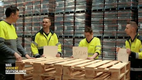 Coca-Cola-Mitarbeiter in RTL-Doku: Ihr Gehalt finden sie prickelnd