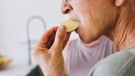 This Eating Habit Can Be An Early Sign Of Dementia