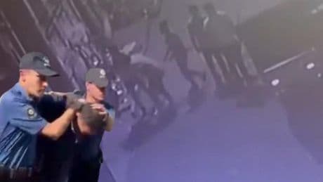 Beyoğlu'nda dehşet! Seyyar satıcı yer kavgasında dövülerek öldürüldü