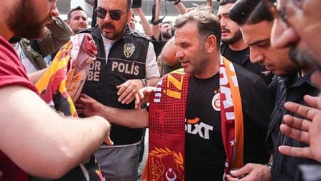 Galatasaray'a İzmir'de coşkulu karşılama